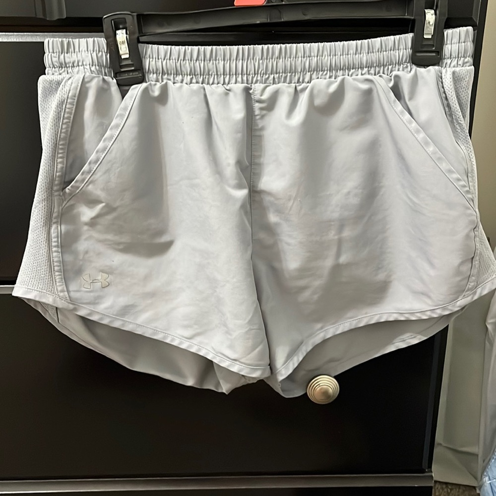 Light gray under armour athletic shorts